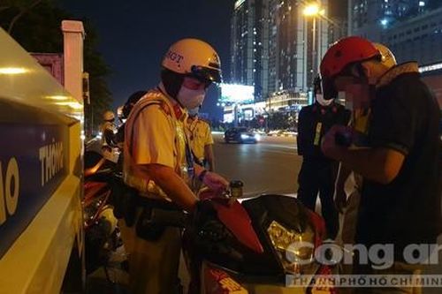 Xóa sổ nạn đua xe - chuyện không của riêng CSGT