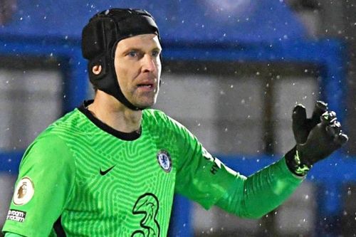 Cầu thủ Chelsea và Tottenham phạm lỗi thô bạo