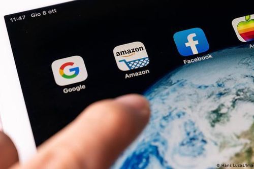 EU sẽ ban hành luật hạn chế Facebook, Google