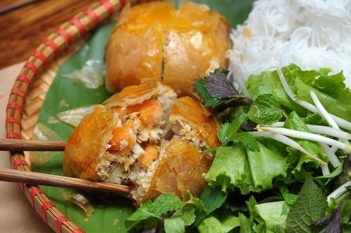 Nem cua bể nóng hổi ở Hải Phòng