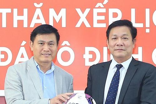 Chuyên gia Trần Bình Sự: 'Lùi V-League ảnh hưởng kế hoạch của tuyển Việt Nam'