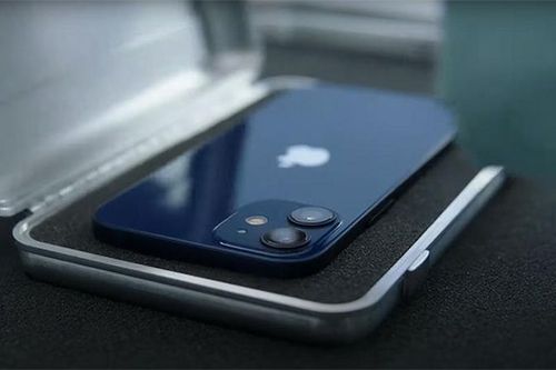 Lý do nào khiến iPhone 12 mini bị 'thất sủng' trên thị trường?