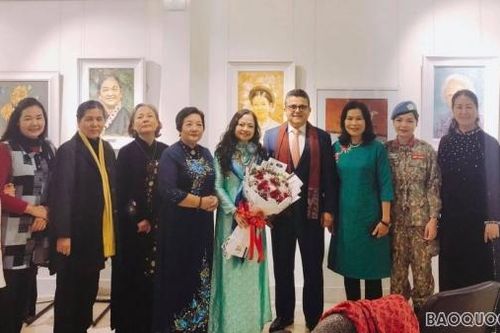 Hội thảo Phụ nữ với hoạt động ngoại giao vì hòa bình
