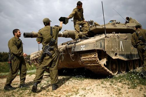 Xe tăng Israel vô tình bắn vào dải Gaza trong cuộc tập trận