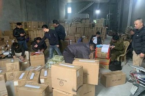 Liên tiếp bắt giữ các vụ kinh doanh linh kiện ô tô không nguồn gốc, nghi giả mạo