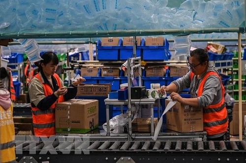 Trung Quốc: Sản lượng công nghiệp tháng 11 cao nhất trong 20 tháng