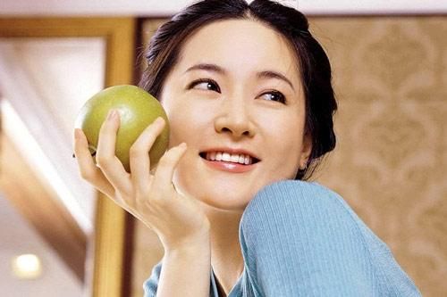Mẹo chăm sóc da và tóc khỏe mạnh chỉ bằng giấm táo