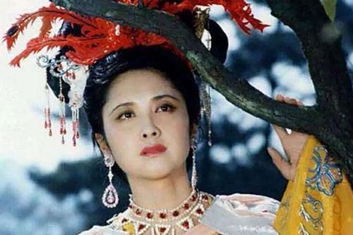 Được mệnh danh là 'mỹ nhân số 1 Trung Quốc', sao nữ 'Tây Du Ký' hai lần kết hôn nhưng chưa có con, gần 70 tuổi vẫn vô cùng quyến rũ
