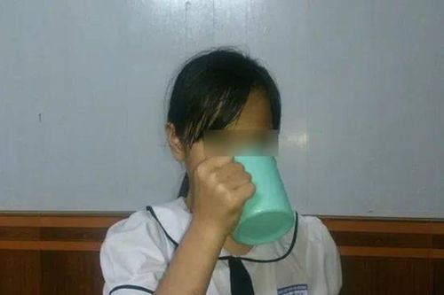 Từ vụ nữ sinh ở An Giang tự tử, nhìn lại những 'đòn' phạt của giáo viên từng gây phẫn nộ nhất