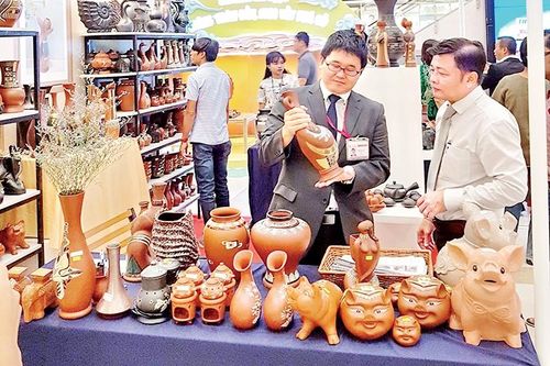 'Lực đẩy' đưa sản phẩm làng nghề vươn xa