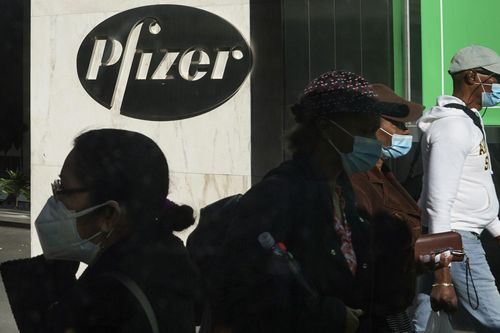 Singapore phê duyệt vaccine Covid-19 của Pfizer, tiêm chủng miễn phí toàn dân