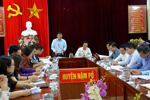 Huyện Nậm Pồ chấn chỉnh việc mua và đọc báo, tạp chí của Đảng