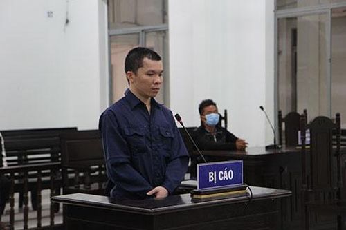 Giải quyết xích mích bằng… dao!