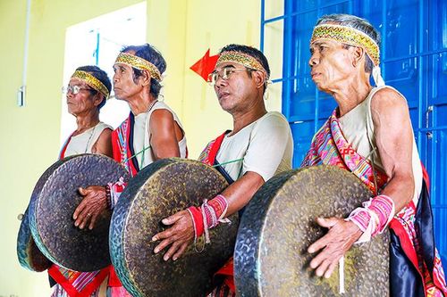Giữ nét văn hóa của đồng bào dân tộc thiểu số