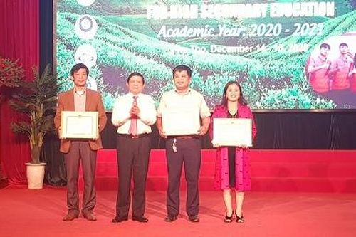 Bế mạc giao lưu câu lạc bộ Tiếng Anh cấp tỉnh
