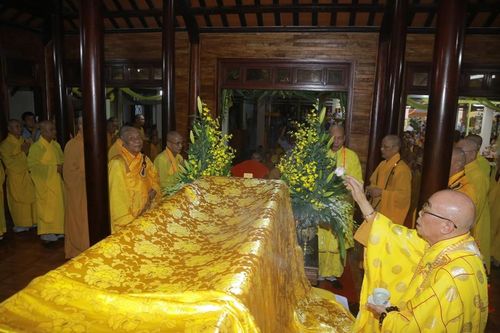 Quảng Trị : Lễ nhập kim quan TT.Thích Giác Chơn