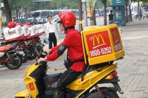 Kinh tế tạm bợ lan rộng khắp thế giới vì COVID-19