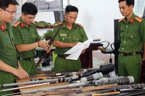 Nhiều cách làm hiệu quả trong công tác vận động, thu hồi vũ khí, vật liệu nổ, công cụ hỗ trợ