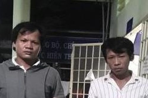 Tuần tra đêm, bắt nóng 2 đối tượng 'đá xế'