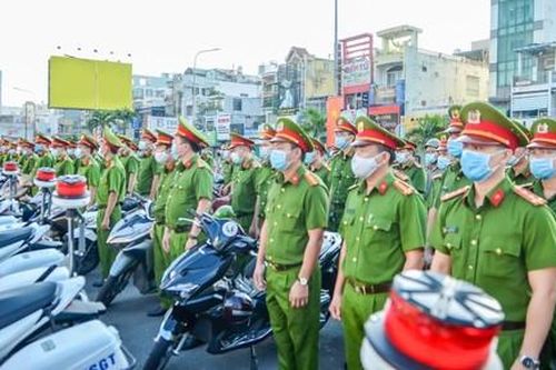 Công an quận Tân Bình ra quân trấn áp tội phạm