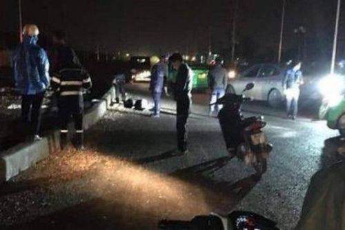 Tai nạn giao thông mới nhất hôm nay ngày 16/12: Tông vào dải phân cách, 2 thanh niên tử vong trong đêm