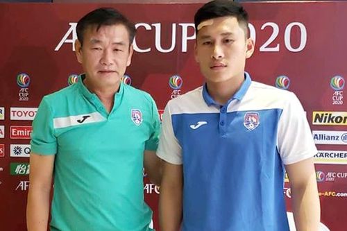 Cầu thủ Than Quảng Ninh tri ân HLV Phan Thanh Hùng