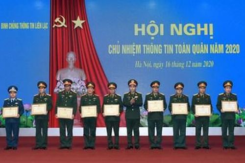 Tục tập trung phát triển hệ thống thông tin quân sự theo hướng đồng bộ, hiện đại
