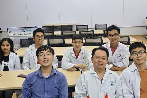 Từ bùn thải giấy đến siêu vật liệu cao cấp và giải thưởng cấp châu Á của nhóm Biomass Lab