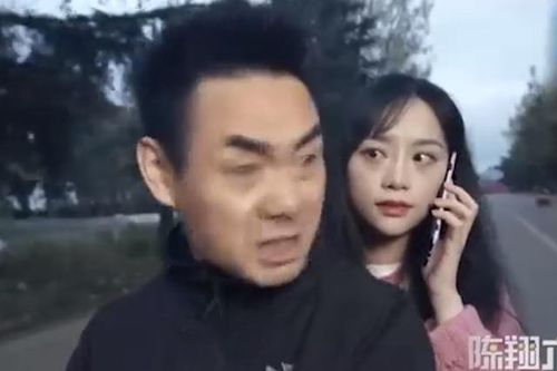 Cái kết đau đớn vì lúc nguy cấp vợ vẫn mải mê... buôn chuyện