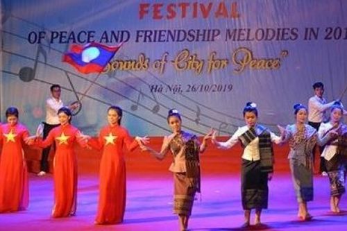 Sôi động các hoạt động văn hóa tại Liên hoan nghệ thuật hữu nghị quốc tế năm 2020
