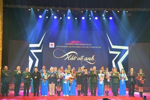 Nhiều cảm xúc trong chương trình nghệ thuật 'Hát mãi khúc quân hành' lần thứ 5