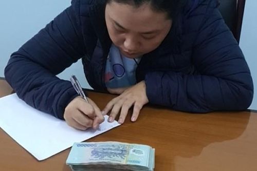 Nữ 9x lần vào phòng ngủ vợ chồng người đàn ông cùng tập thể dục trộm 126 triệu đồng