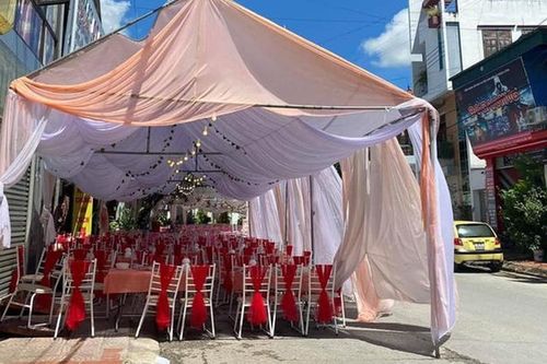 Thông tin mới vụ cô gái 'bỏ bom' 150 mâm cỗ