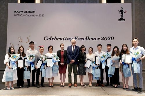 Thêm 38 học viên Việt Nam có chứng chỉ quốc tế ICAEW CFAB