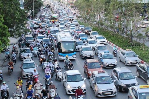 Hà Nội hạn chế nhiều loại phương tiện giảm ùn tắc cuối năm