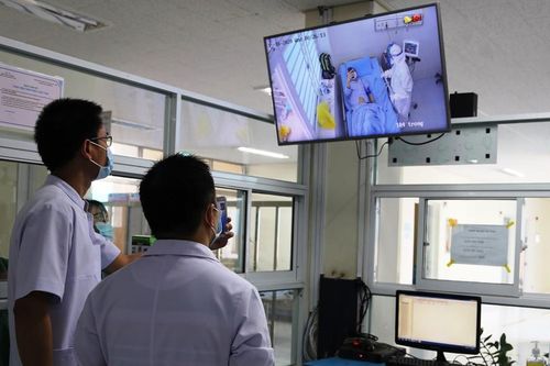Cụ ông 4 lần xét nghiệm mới ra kết quả mắc COVID-19 đang suy hô hấp, tiên lượng nặng