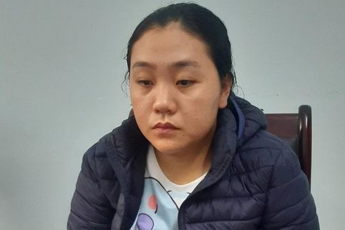 Đến nhà bạn rủ đi tập thể dục, cô gái trộm 126 triệu trong cốp xe