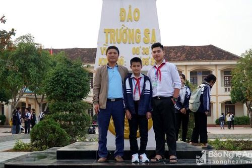 Nghệ An khen thưởng trường đạt giải Nhất cuộc thi Sáng tạo thanh, thiếu niên, nhi đồng toàn quốc