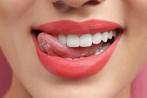 5 điều cần làm sau khi phun môi để lên màu đẹp, không sưng phù