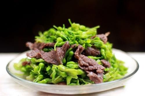 Thịt bò xào hoa thiên lý ngon ngọt, bổ dưỡng cho bữa cơm gia đình