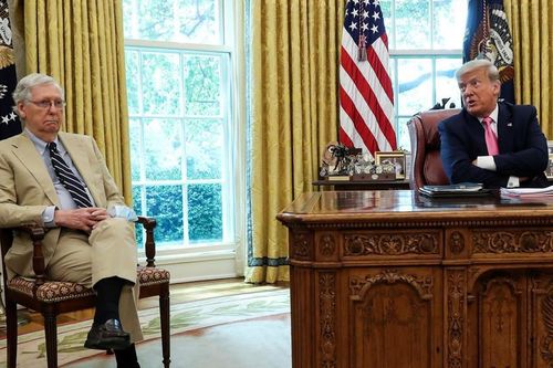 'Quá sớm để từ bỏ': TT Trump chỉ trích TNS Mitch McConnell vì chúc mừng Joe Biden