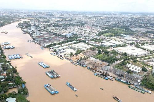 Khai thác lợi thế giao thông đường thủy