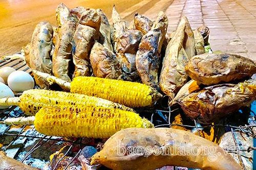 Ngô, khoai nướng thứ quà của mùa đông