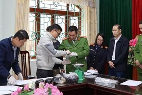 Khen thưởng thành tích khám phá 2 chuyên án ma túy lớn