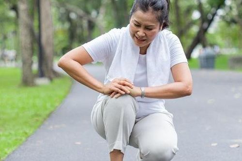 Bảo vệ người cao tuổi trước tình trạng loãng xương và thoái hóa khớp