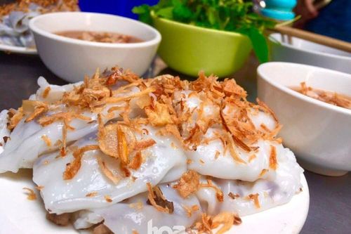 Hà Nội ăn gì ngày rét đậm: Ủ ấm chiếc bụng đói với đĩa bánh cuốn tráng liền cực 'cuốn'