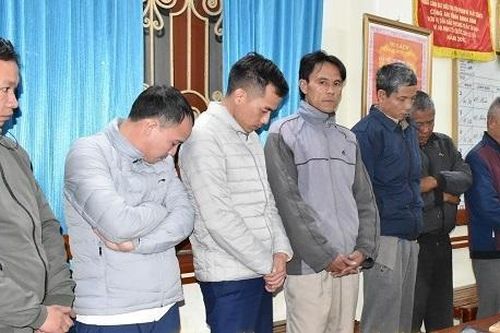 Bắt quả tang 7 đối tượng đang sát phạt, thu giữ gần 90 triệu đồng