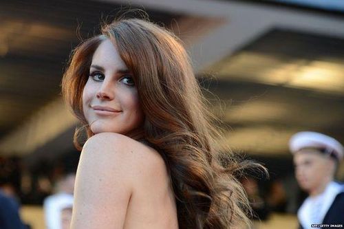 Tình trường phức tạp của Lana Del Rey