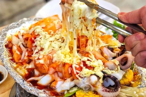 Thưởng thức loạt món ngon trong dịp Giáng sinh ở TP.HCM
