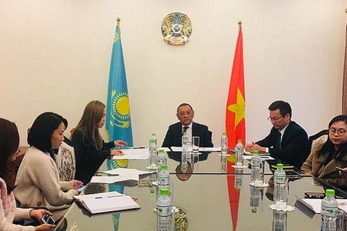 Đại sứ quán Kazakhstan mong muốn tăng cường hợp tác với Việt Nam, công chiếu phim sử thi hoành tráng